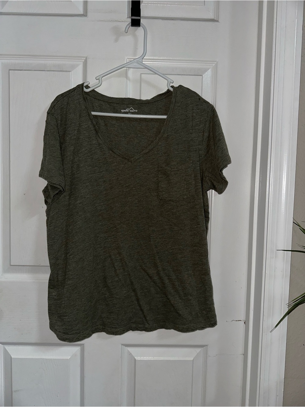 Eddie Bauer Olive Top Size XL